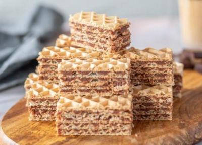 طرز تهیه آسان بیسکویت ویفر خانگی موزی و کاکائویی بدون فر طرز تهیه آسان بیسکویت ویفر خانگی موزی و کاکائویی بدون فر